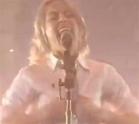 Fans stunned as Phoebe Bridgers flashes crowd during her